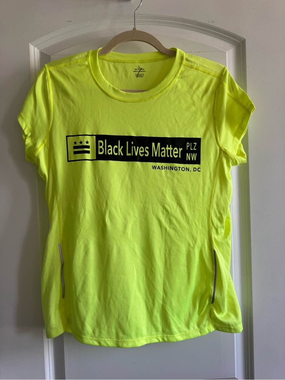 Black Lives Matter Plaza DC Street Sign Neon Yellow Short Sleeve Tee Large